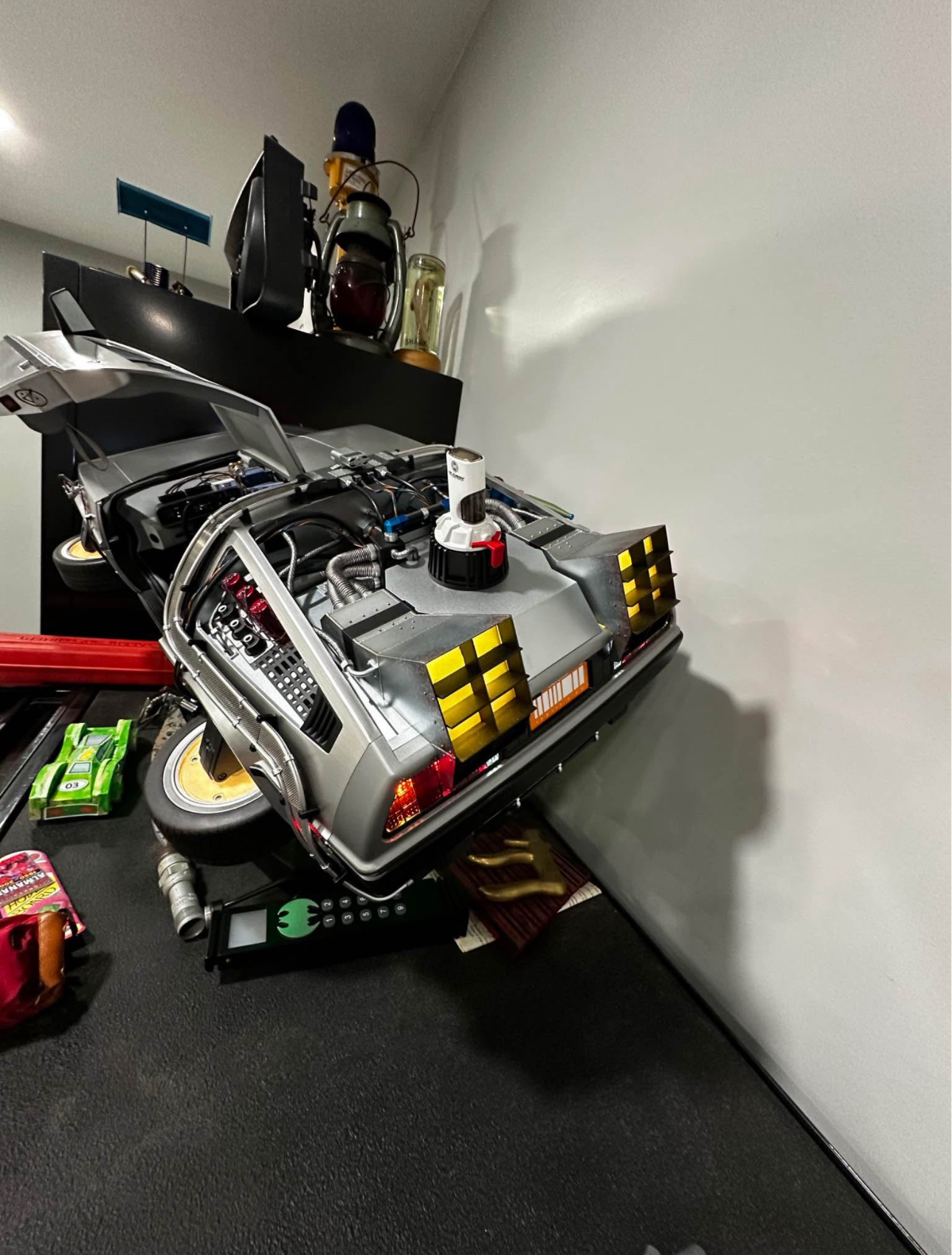 IMG_3540 2 Hot Toys Back to the Future Part II DeLorean