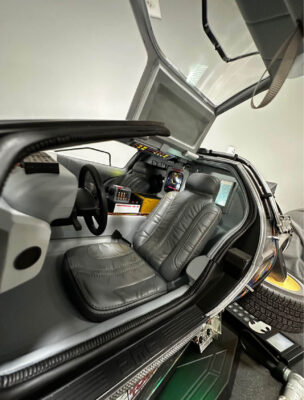 Hot Toys Back to the Future Part II DeLorean