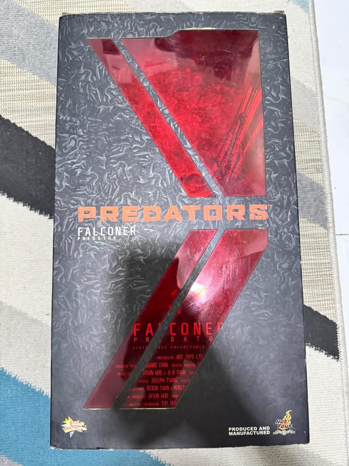 IMG_4873 Hot Toys Falconer Predator