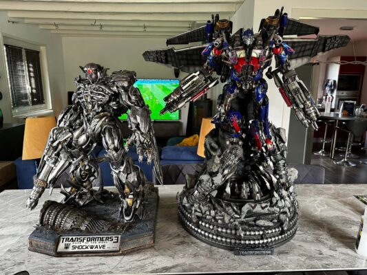 Shockwave and Optimus Prime Dark of the Moon