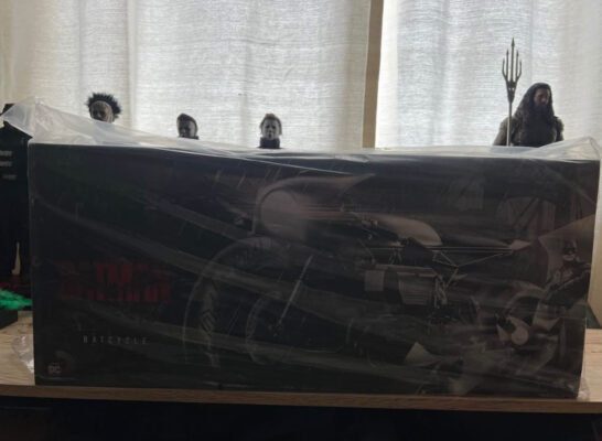Hot Toys Batcycle