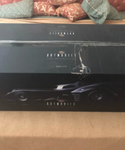 Batman 1:6 Scale Tumbler Hot Toys Batmobile MMS596