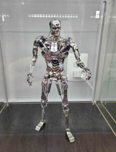 Endoskeleton Terminator Hot Toys