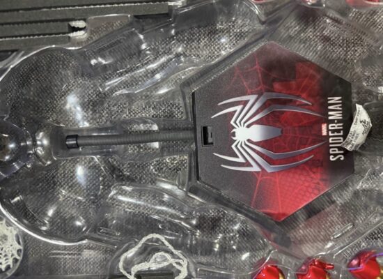 Spider Man iron spider armor